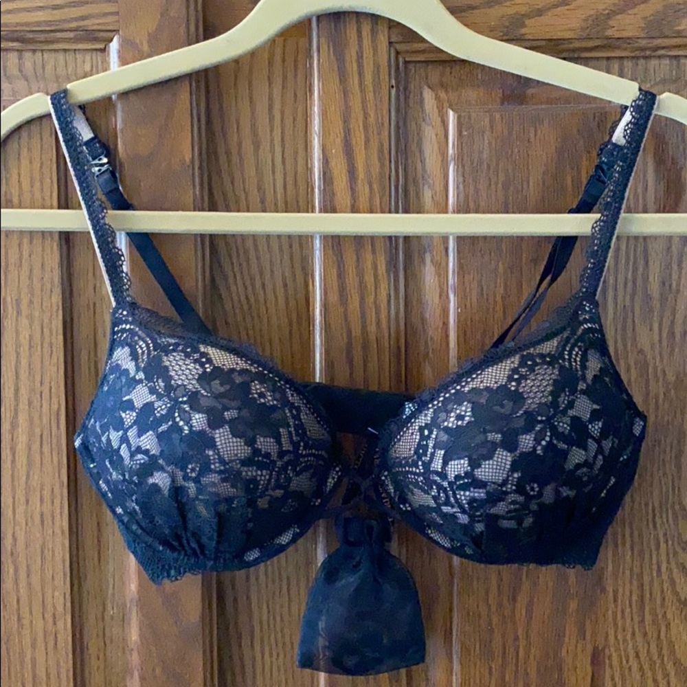 New Victoria’s Secret Miraculous Plunge Padded Bra